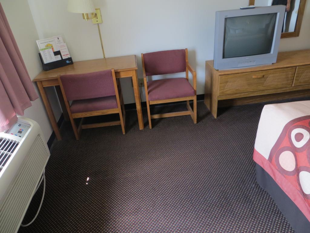 Super 8 by Wyndham Du Quoin Hotel Ruang foto
