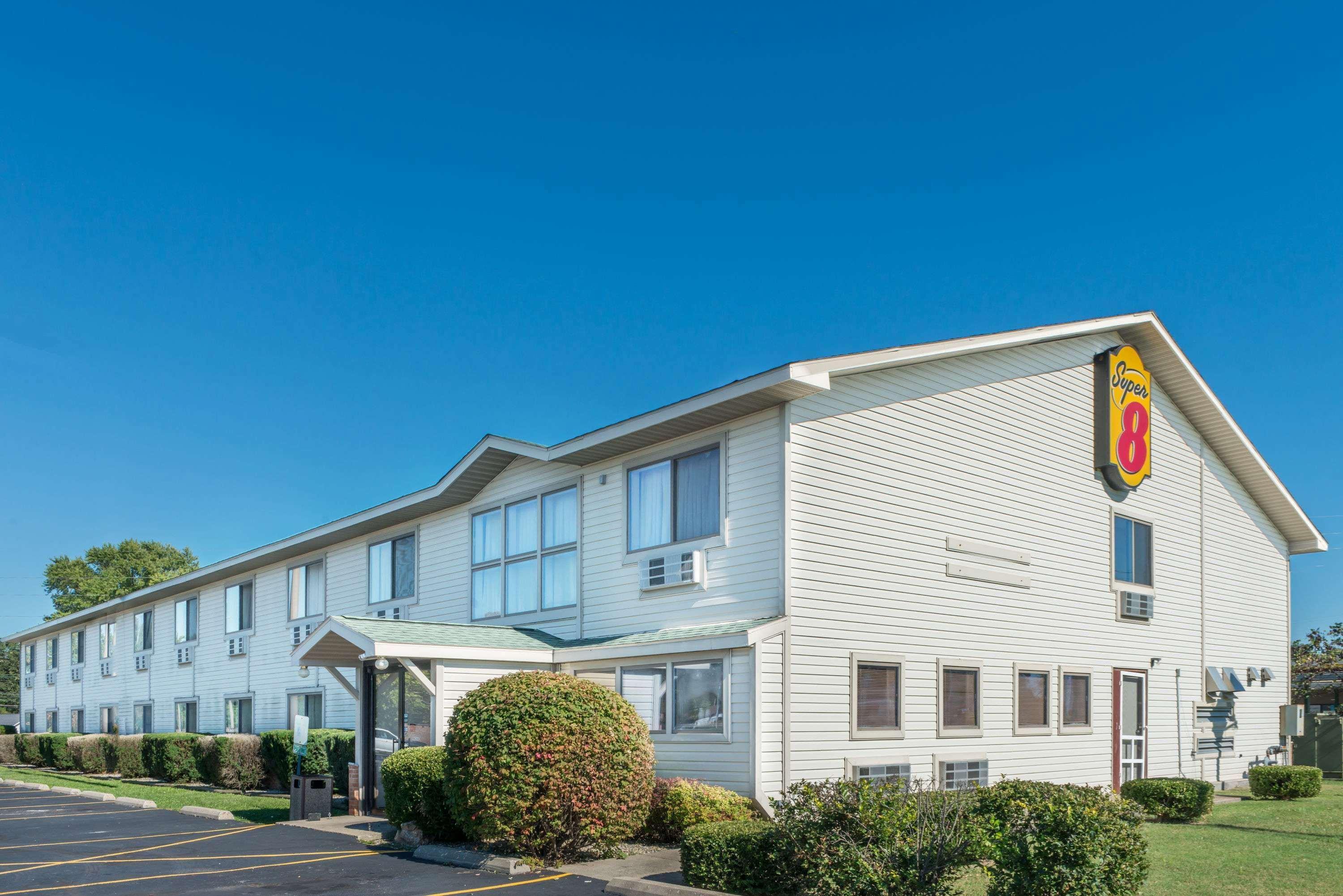 Super 8 by Wyndham Du Quoin Hotel Bagian luar foto